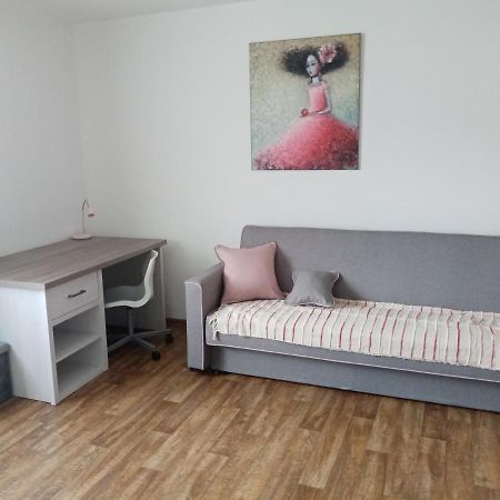 Apartmany ยาบลุนคอฟ ภายนอก รูปภาพ