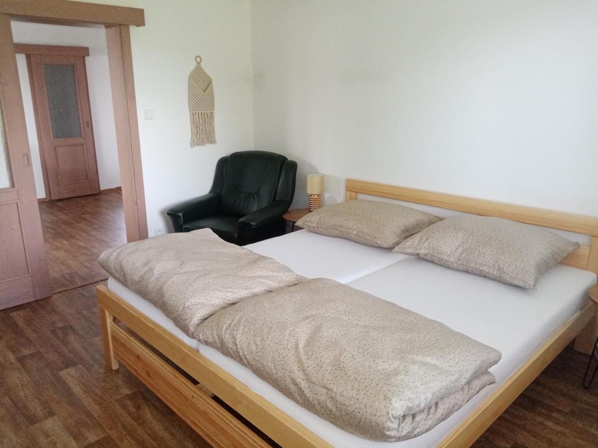 Apartmany ยาบลุนคอฟ ภายนอก รูปภาพ
